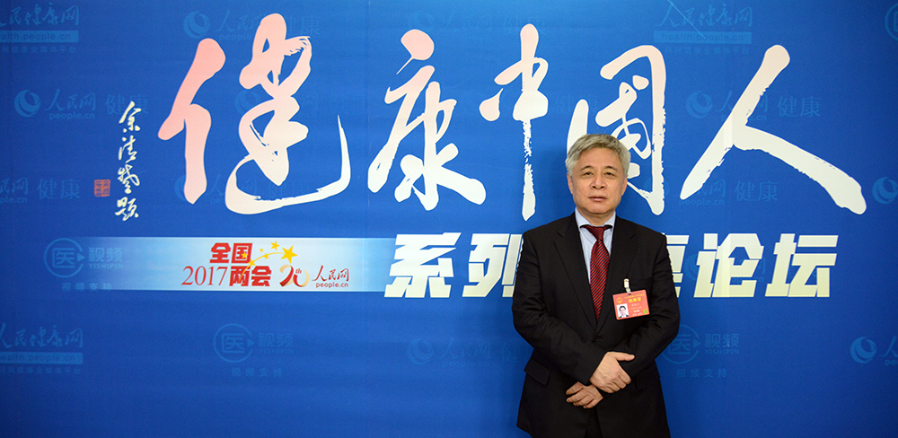 全國(guó)人大代表、中國(guó)醫(yī)藥物資協(xié)會(huì)常務(wù)副會(huì)長(zhǎng)、神威藥業(yè)集團(tuán)有限公司董事長(zhǎng)李振江