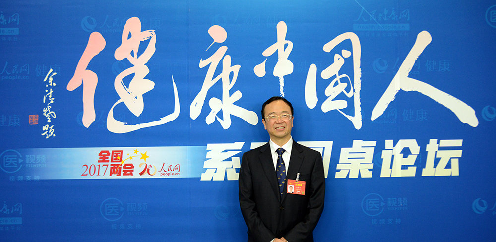全國(guó)人大代表、中國(guó)醫(yī)藥物資協(xié)會(huì)副會(huì)長(zhǎng)、亞寶藥業(yè)集團(tuán)有限公司董事長(zhǎng)任武賢