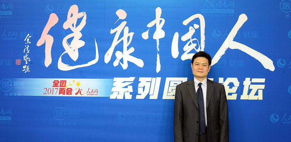 北京協(xié)和醫(yī)院主任醫(yī)師,中國(guó)研究型醫(yī)院學(xué)會(huì)糖尿病學(xué)專業(yè)委員會(huì)主任委員肖新華