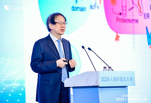 中國科學(xué)院院士、四川大學(xué)華西醫(yī)院臨床腫瘤中心主任與生物治療全國重點(diǎn)實(shí)驗室主任魏于全