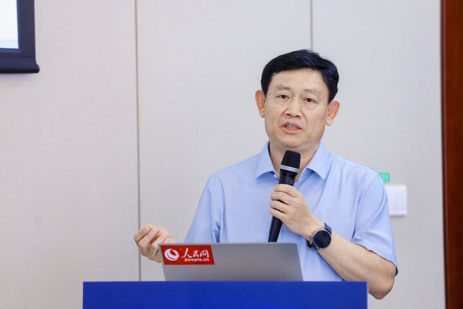 國家衛(wèi)健委婦幼健康中心副主任許宗余發(fā)言。