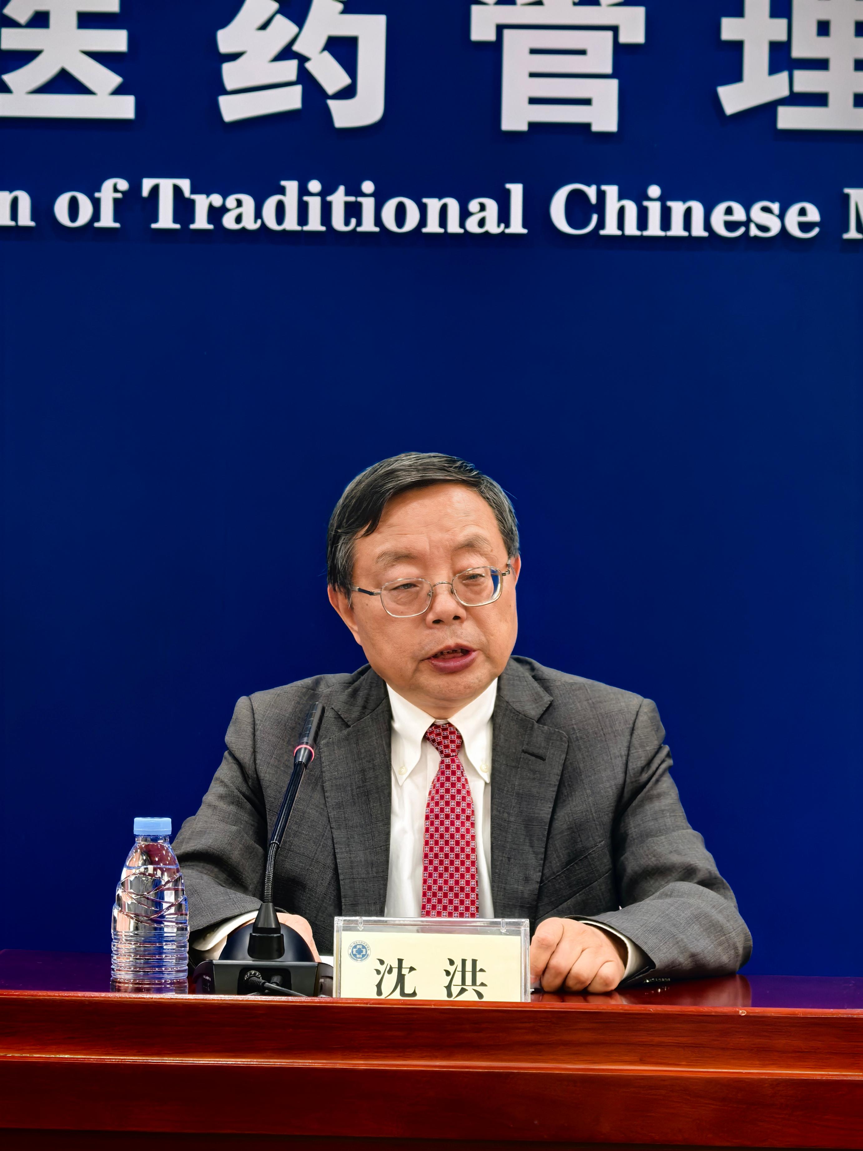 江蘇省中醫(yī)院消化病研究所所長沈洪。人民網(wǎng)記者蔣波 攝